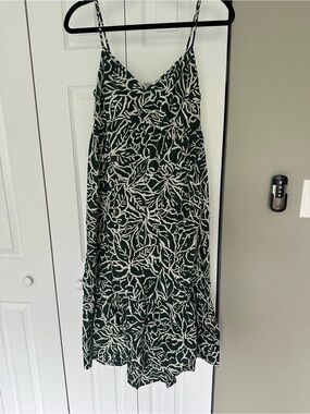 GAP Green and White Floral Midi Dress - Spaghetti Straps